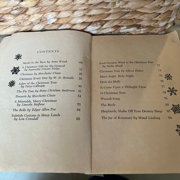 Treasury of Christmas Stories 1960 - Picture 7 of 11